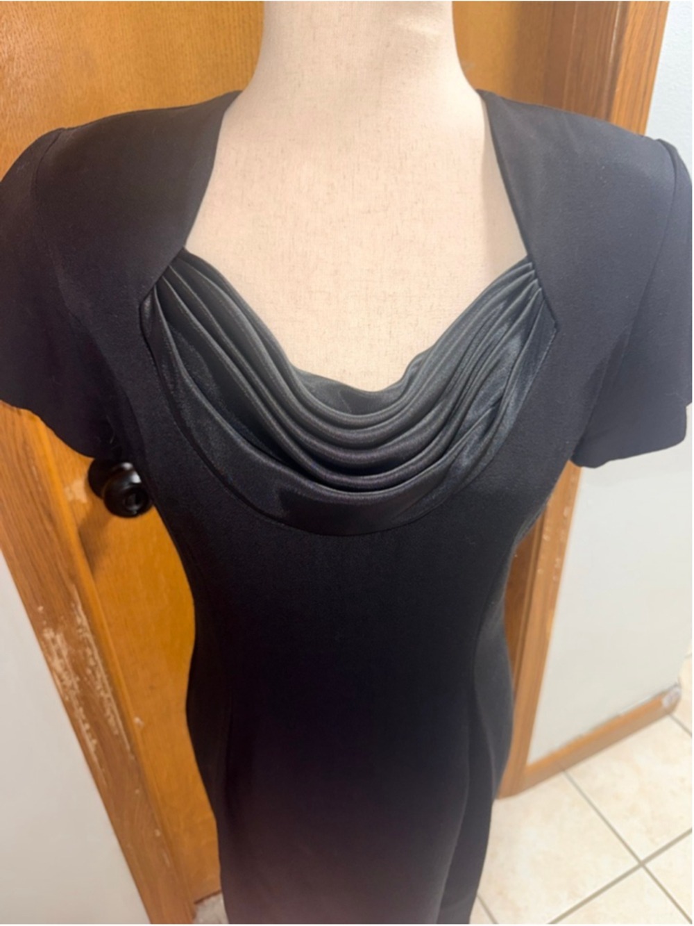 Vintage Taurus black cocktail dress size 4 USA red union label - Picture 14 of 14
